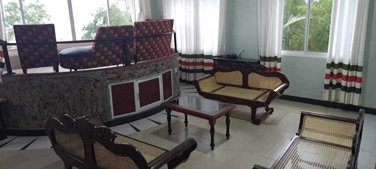 Madu River Edge Hotel Balapitiya Ngoại thất bức ảnh